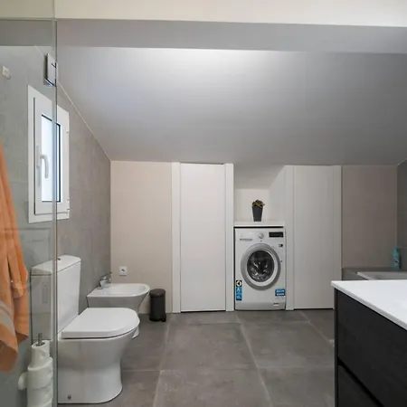 Spacious House And Ideal Location