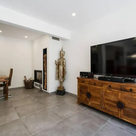 Spacious House And Ideal Location Villa Lagos